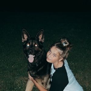 Meet your Posher, Alyssa